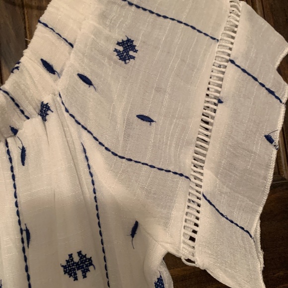 Off the shoulder Dress - Picture 3 of 4